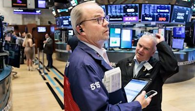Wall Street abre a la baja y el Dow Jones pierde un 1,4 %, tras anuncio del PIB de EE.UU.