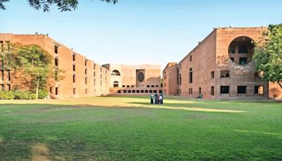 In IIM Mumbai first batch, 47.1% female students, more than double from past years