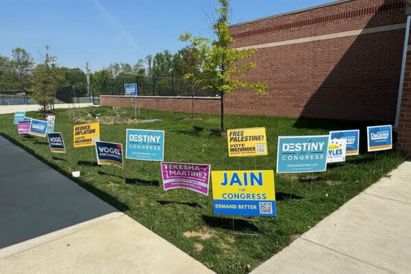 District 6 candidates promote their platforms before early voting begins