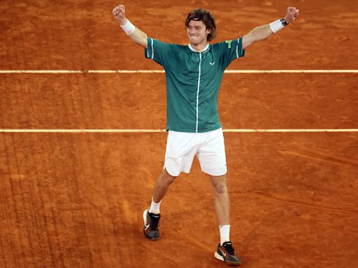 Andrey Rublev rallies, then outlasts, Felix Auger-Aliassime to win Madrid title | Tennis.com