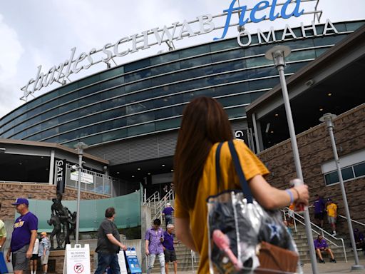 Big Ten Baseball Tournament weather updates: Flash floods, flooded dugouts delay competition