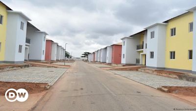 Angola: "Sonho da casa própria foge da vida dos angolanos" – DW – 01/06/2024