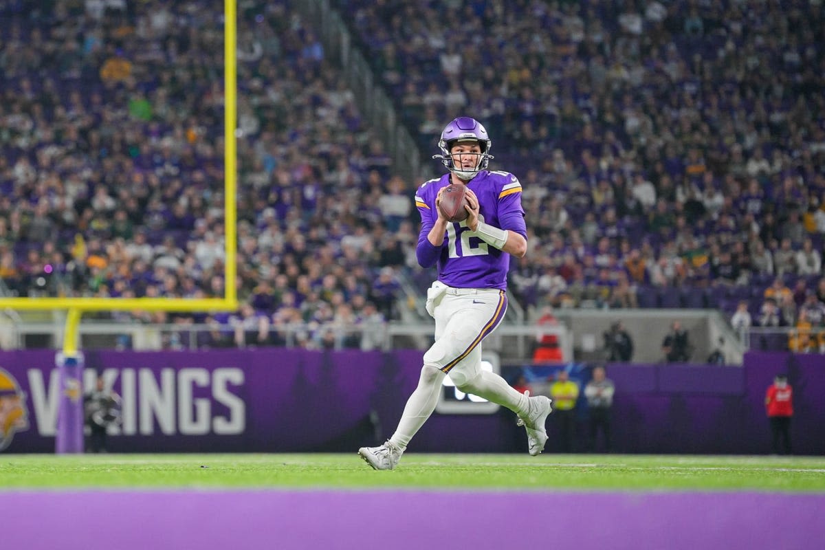 Could the Vikings keep three quarterbacks on the roster in 2024?