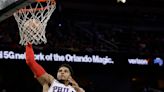 Diezmados 76ers doblegan 107-99 al Magic; Milton anota 24