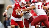 Former Wisconsin Badgers quarterback re-enters transfer portal