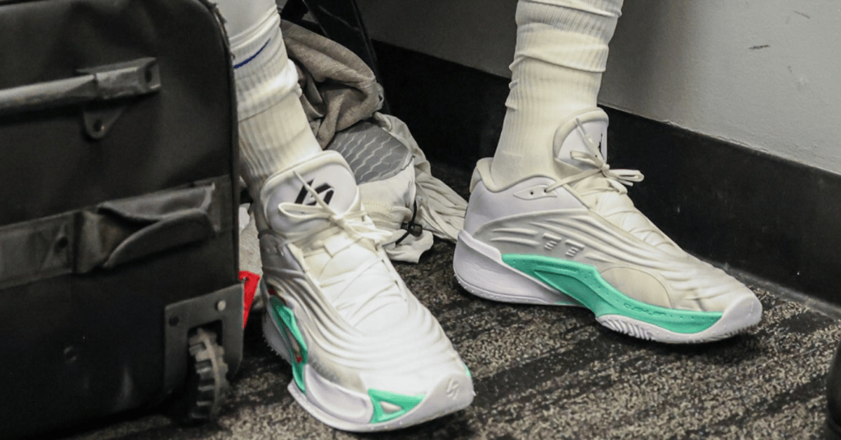 LOOK: Mavs' Luka Doncic Debuts 'Luka 3' Shoes Before Clippers Game 1