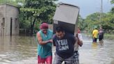 Más de 15 mil afectados por lluvias quedan incomunicados en el Istmo de Tehuantepec, Oaxaca