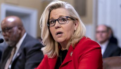 Liz Cheney teases Trump by showing Swift’s ‘sold out crowd’