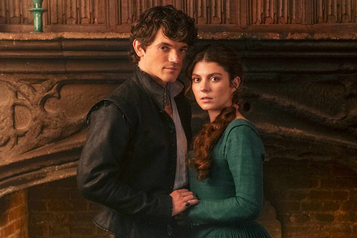 ...Jane's Emily Bader Says 'Brooding' Edward Bluemel Instantly Had the 'Snark and Charm' to Play Her Love Interest (Exclusive)