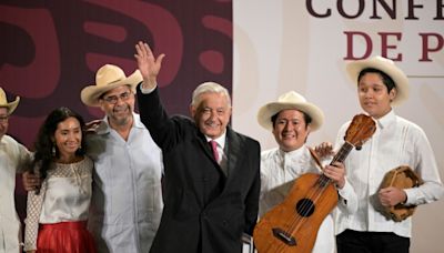 Mexico president gives 1,438th - and last - edition of 'AMLO Show'