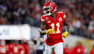 Chiefs Options at WR Are Dwindling; Reason to Worry?