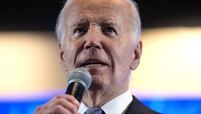 Maddow Blog | Maddow: Biden unable to avoid 'the debating incumbent curse'