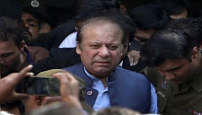 Pakistan Army officers 'touched Nawaz Sharif's knees' to convince him to return from London