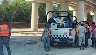 Utilizan patrulla de la Guardia Nacional como una 'tiendita' en Playa del Carmen