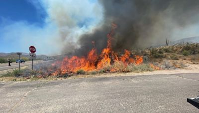 Fire burning north of Phoenix claims 1,500 acres, forces northbound SR 87 to close