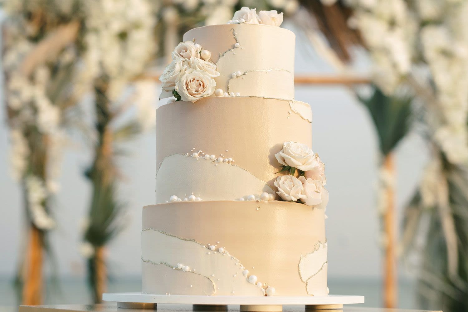 Professional Baker Says Bride Ordered $900 Ornate 3-Tier Wedding Cake, Then Demanded to Pay Only $50