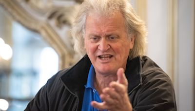 Proposal for pubs to use two-third pint measures ‘daft’, says Wetherspoon boss