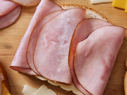 Listeria outbreak linked to deli meats causes 2 deaths. Here's what to know about symptoms.