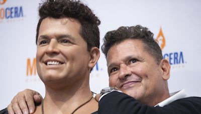 El colombiano Carlos Vives desvela su figura de cera en museo en Ciudad de México