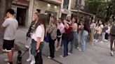Two-hour queues in Girona to taste their most ubiquitous 'cookies'.