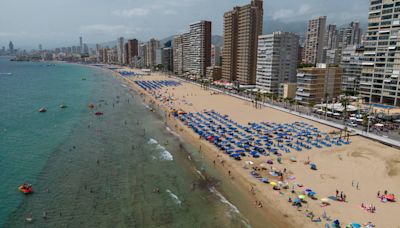 Benidorm police warn holidaymakers over little known safety rule on local beaches as 'SOS' issued