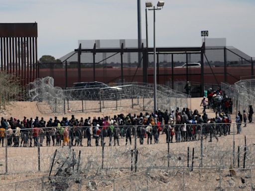 Gobierno Biden anuncia cambios al reglamento de asilo: se acelerarían las deportaciones de algunos migrantes