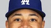 Briefly: Dodgers' star Betts suffers broken hand