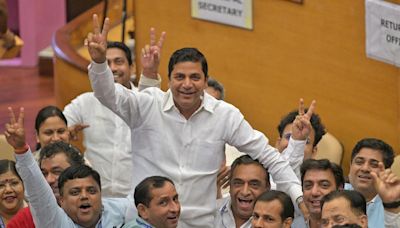 BJP’s Sunder Singh Tanwar wins last seat in MCD standing committee polls, AAP and Congress stay away