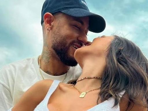 Neymar confirmó con fotos el nacimiento de su tercera hija, fruto de una infidelidad