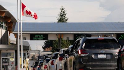 Canadian border guards could strike Friday, most required to work