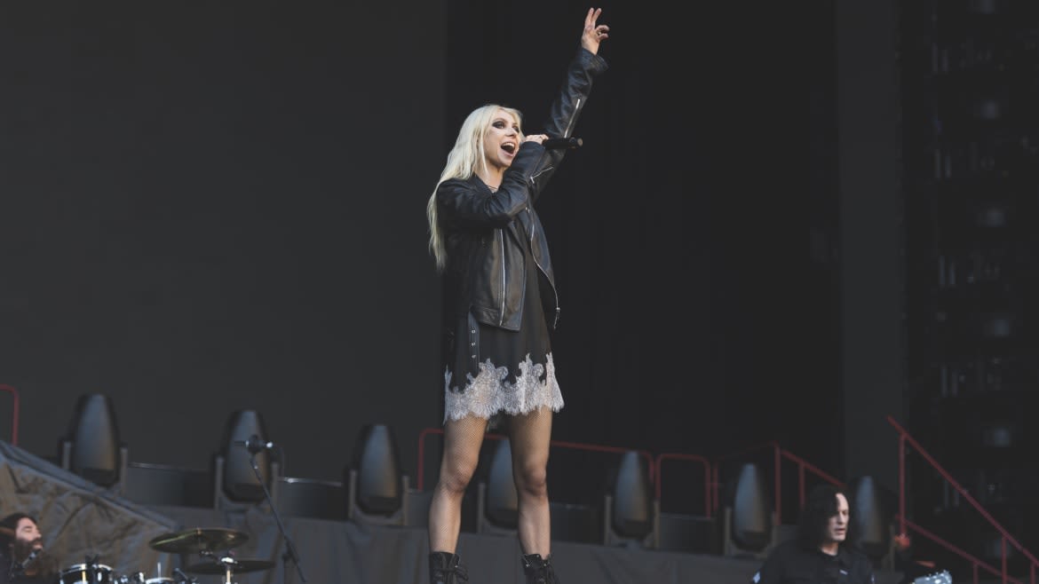 Taylor Momsen Needs Rabies Shots After a Bat Attacks Her on Stage