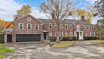 This mansion is one of the most expensive homes for sale in Toronto right now