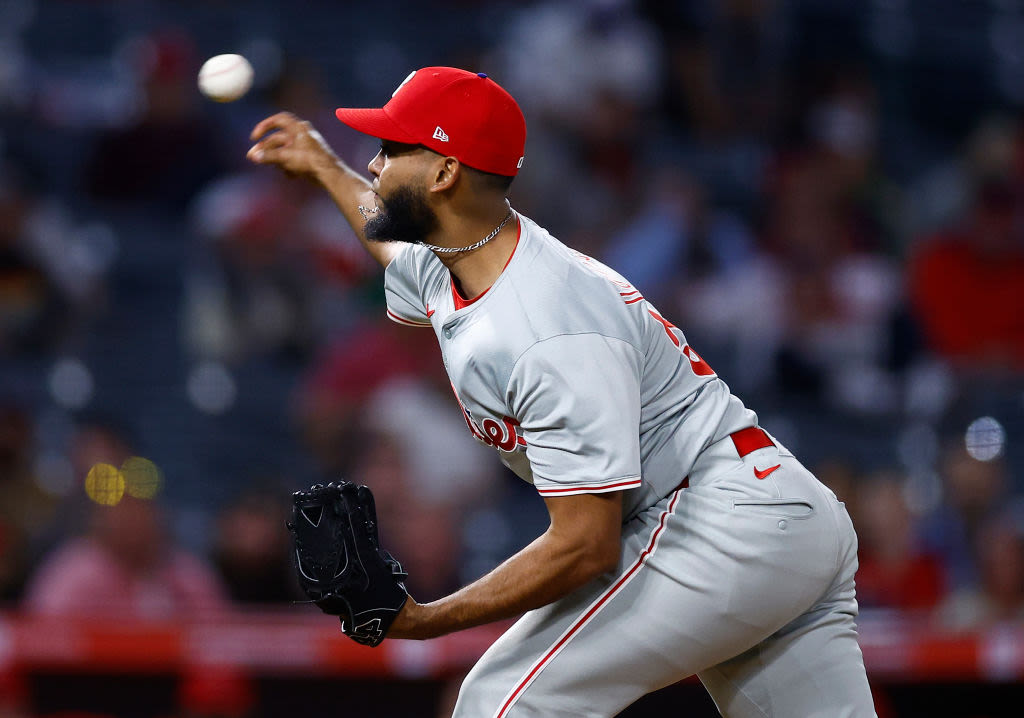 ‘I still believe in myself,' Dominguez says after another rough outing