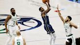 Los Mavs tiran de orgullo y destrozan a los Celtics en Dallas