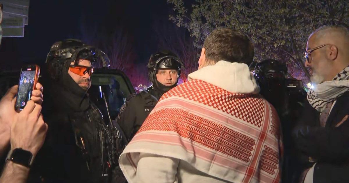 Pro-Palestinian protesters negotiate with Calgary police under threat of arrest