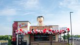 New Raising Cane's opens in Cincinnati suburb