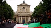 Pro-Palestinian protesters disrupt Paris's Sorbonne university
