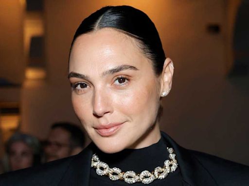 Gal Gadot Rocks Off-the-Shoulder Shirt in Photos Fans Are Calling 'Perfect'