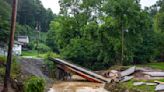 After the rain, heat descends on flooded Kentucky towns