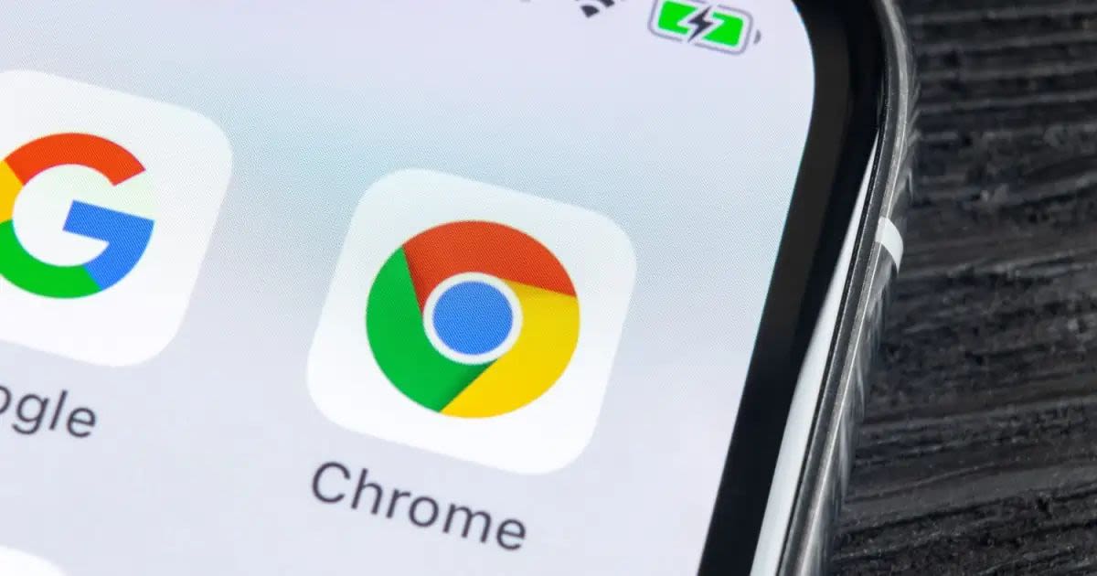 Chrome on iOS Testing New Search Bar Feature with Quick Actions