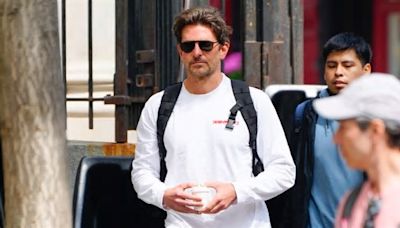 Ormai Bradley Cooper indossa solo sneaker rarissime