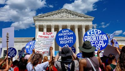 El Supremo de EE UU permite de momento los abortos de urgencia si la salud de la madre está en peligro