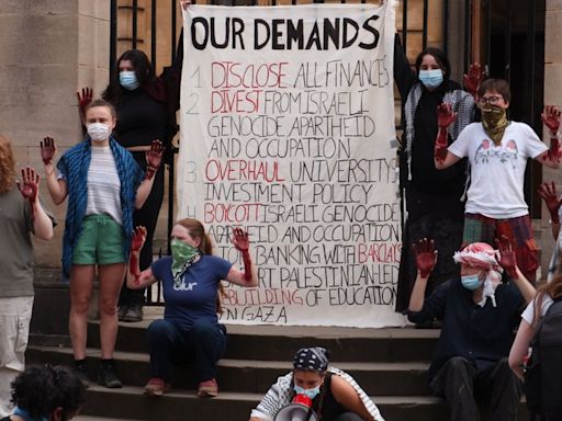 Gaza protests: Oxford University students deliver Gaza demands