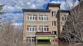 More homes in Russia's Orenburg flooded, water levels inch down