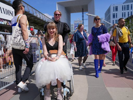 Swifties dress in 'Tortured Poets' themed outfits for Eras Tour kickoff in Paris