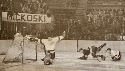 Sawchuk save sparked Red Wings to 1st playoff sweep in NHL history | NHL.com