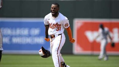 Orioles stay in first place thanks to Yankees’ miscues, beat New York 6-5 on Mullins’ double in 9th