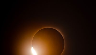 Shooting the moon (and the sun): How Bo Bridges captured totality