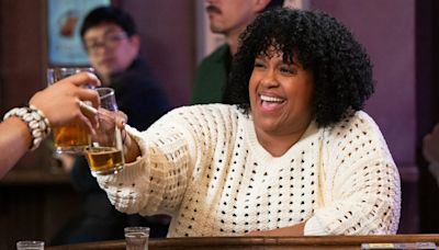 Natasha Rothwell’s ‘How to Die Alone’ Should Be Your Weekend Streaming Binge