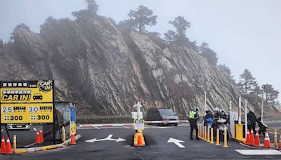 恥度無下限！省20元停車費 武嶺停車場直擊機車騎士集體逃票